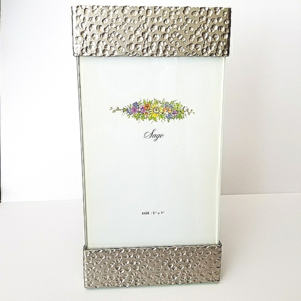Sage Silvertoned 5 x 7 Picture Frame